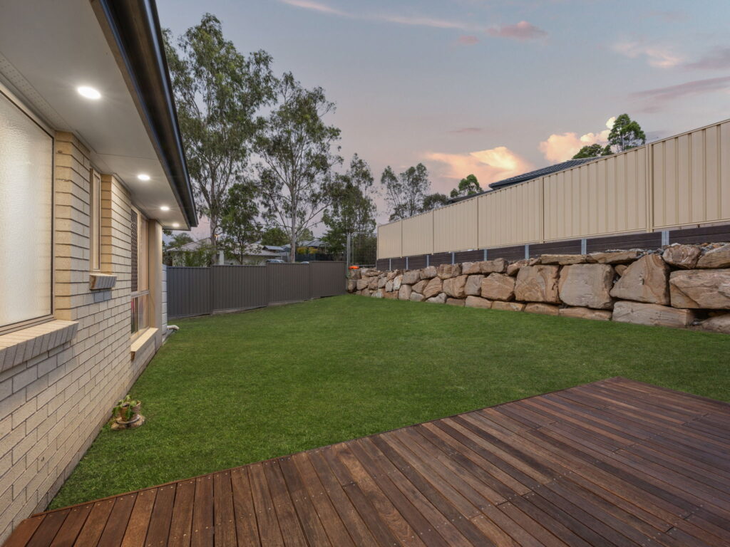 33 Dillon Avenue, Augustine Heights, QLD 4300
