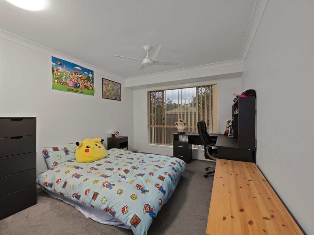 33 Dillon Avenue, Augustine Heights, QLD 4300