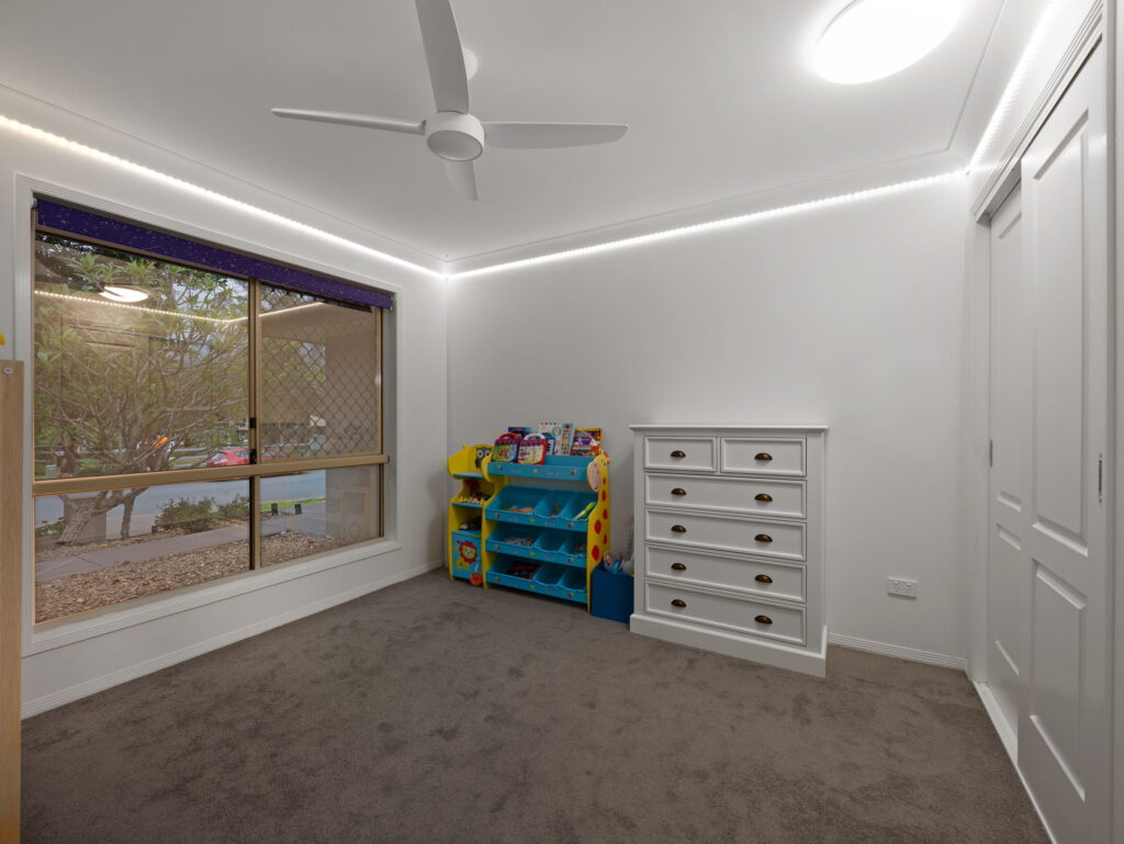 33 Dillon Avenue, Augustine Heights, QLD 4300