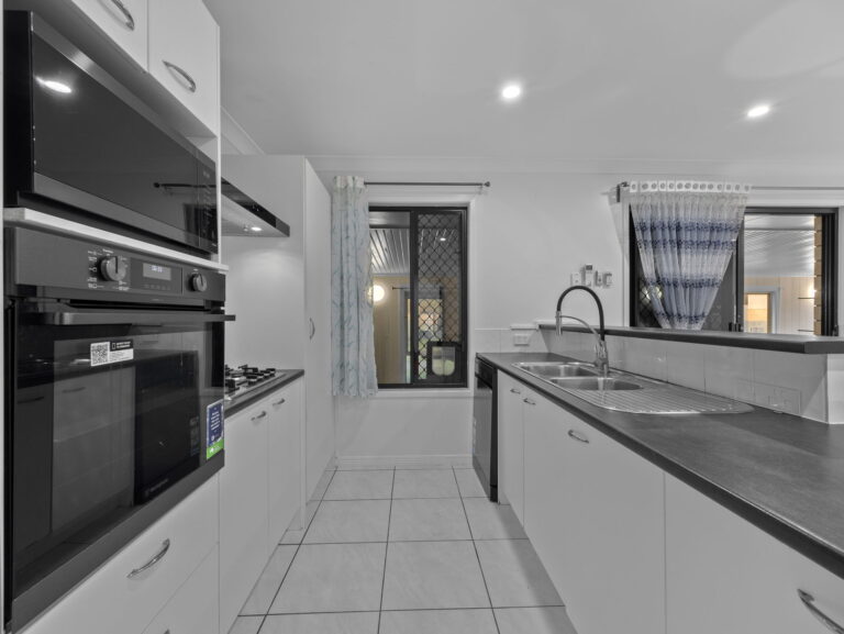 176 First Avenue, Marsden, QLD 4132