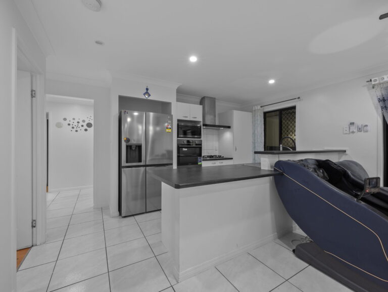 176 First Avenue, Marsden, QLD 4132