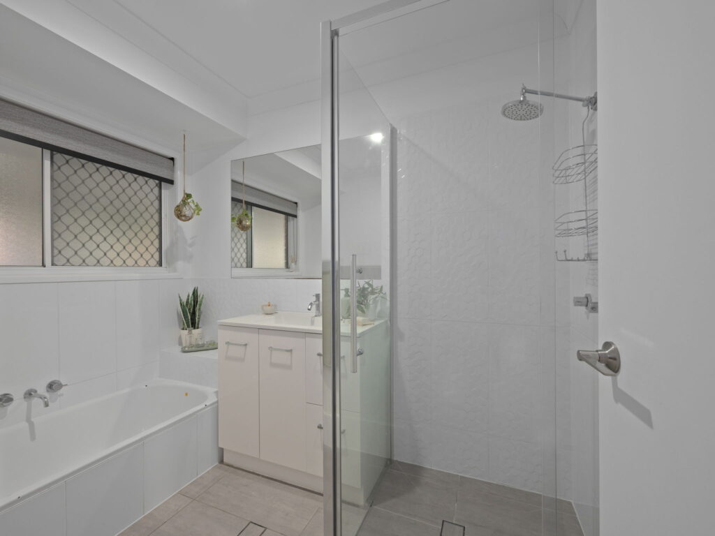 3 Wallace Street, Flinders View, QLD 4305