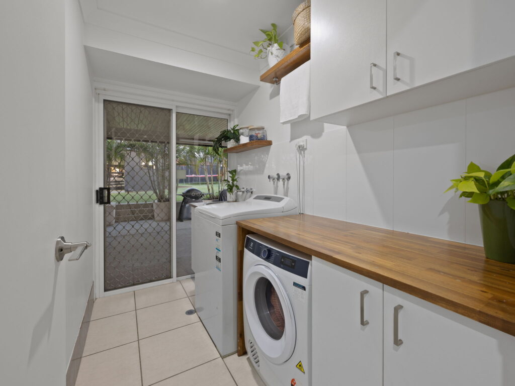 3 Wallace Street, Flinders View, QLD 4305