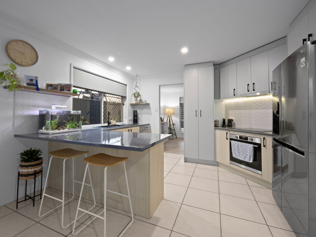 3 Wallace Street, Flinders View, QLD 4305