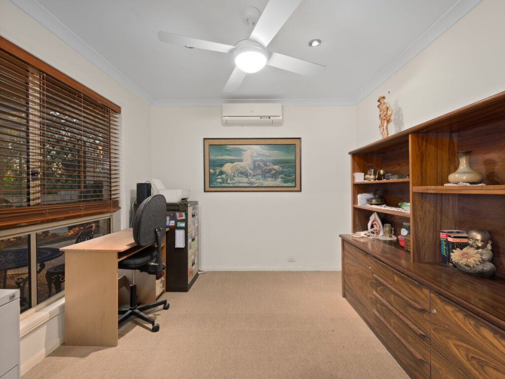 3 Genoa Place, Collingwood Park, QLD 4301
