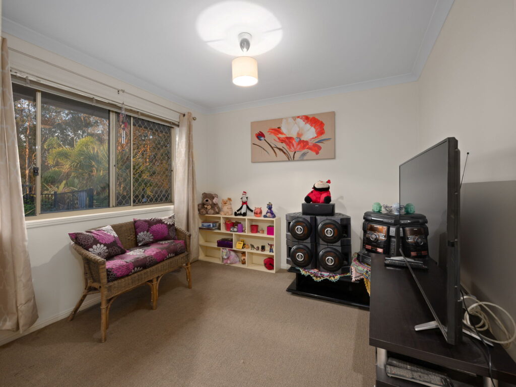 3 Genoa Place, Collingwood Park, QLD 4301