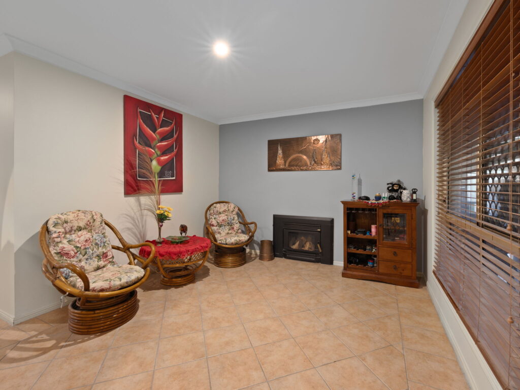 3 Genoa Place, Collingwood Park, QLD 4301