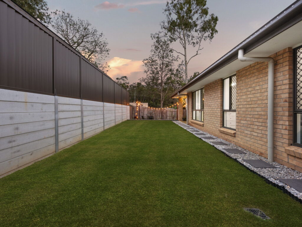 33 Chanel Court, Wulkuraka, QLD 4305