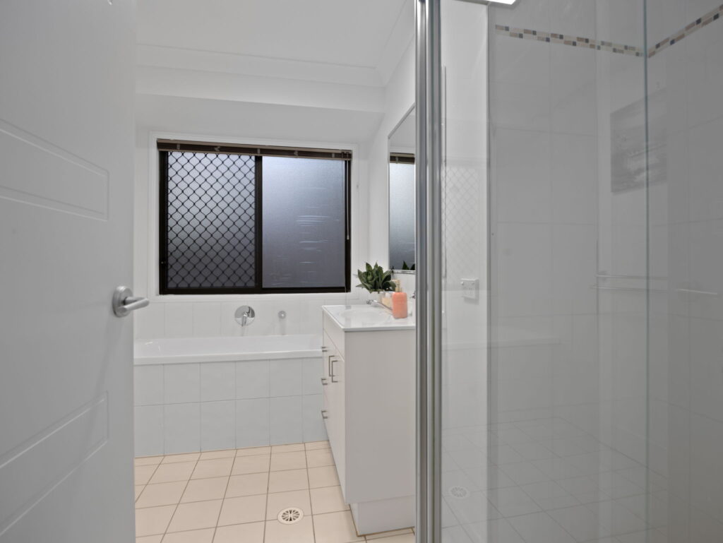 33 Chanel Court, Wulkuraka, QLD 4305