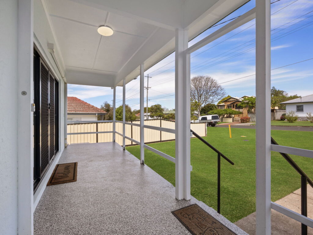 15 Phillip Street, One Mile, QLD 4305