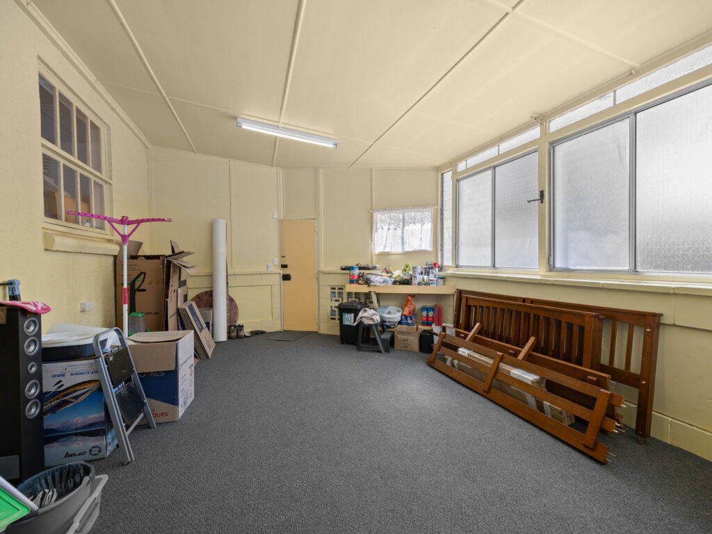 15 Phillip Street, One Mile, QLD 4305