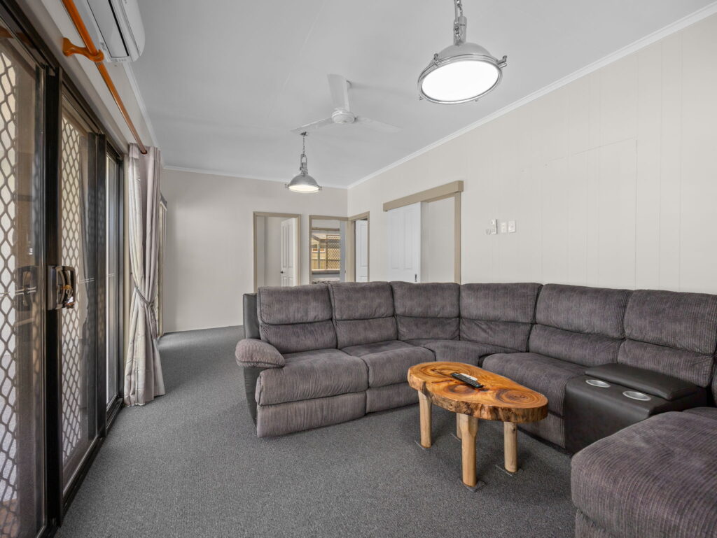 15 Phillip Street, One Mile, QLD 4305