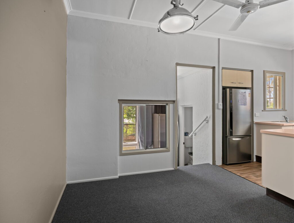 15 Phillip Street, One Mile, QLD 4305
