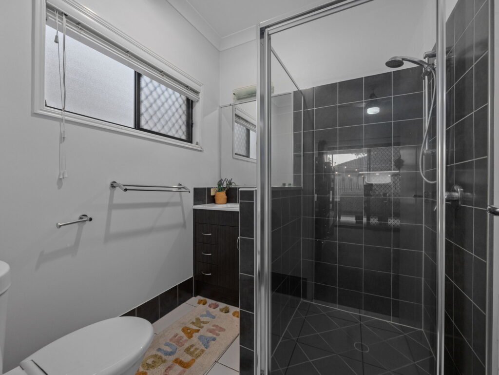 11 Violet Avenue, Springfield Lakes, QLD 4300