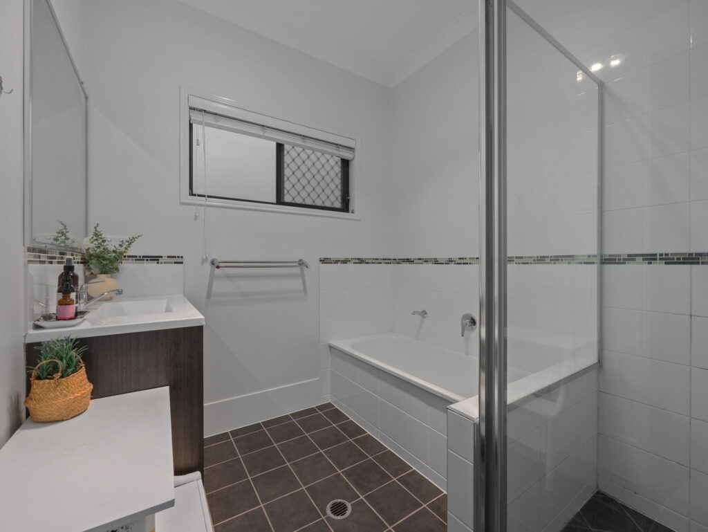 11 Violet Avenue, Springfield Lakes, QLD 4300