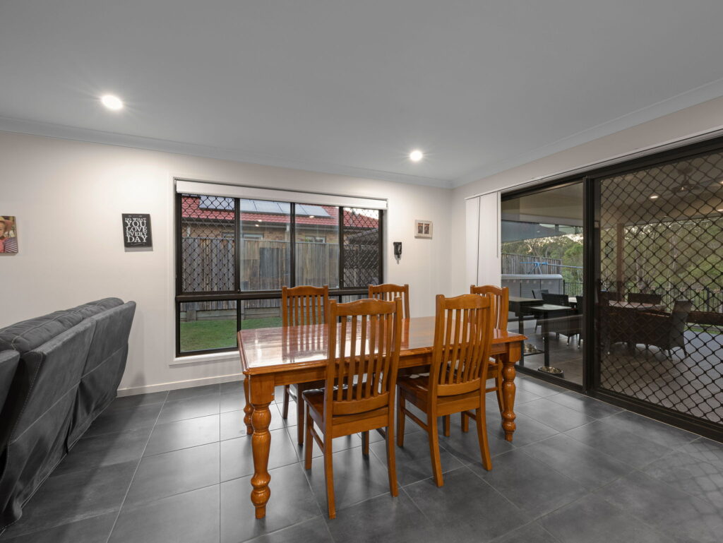33 Mcgoldrick Street, Flagstone, QLD 4280