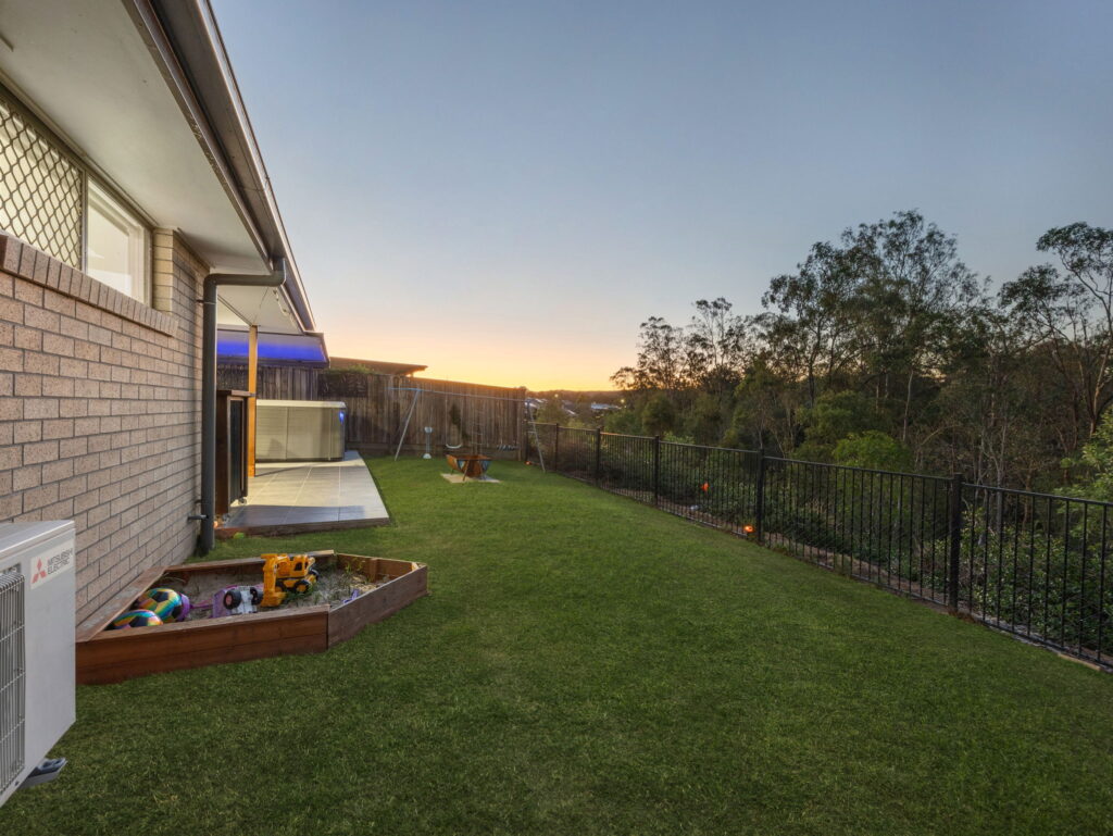 33 Mcgoldrick Street, Flagstone, QLD 4280