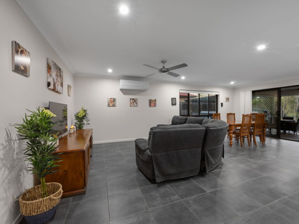 33 Mcgoldrick Street, Flagstone, QLD 4280