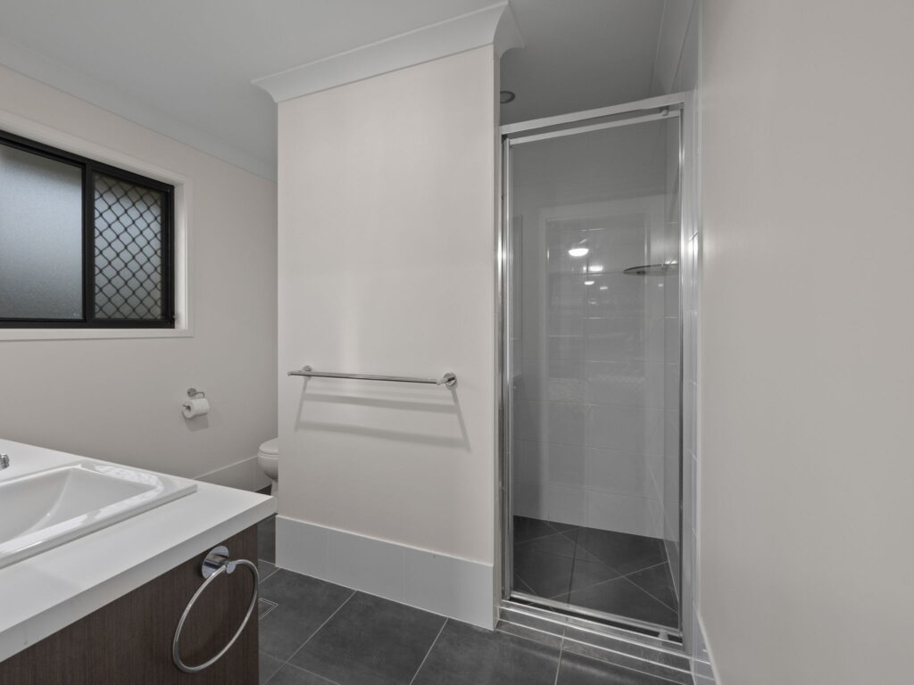 33 Mcgoldrick Street, Flagstone, QLD 4280