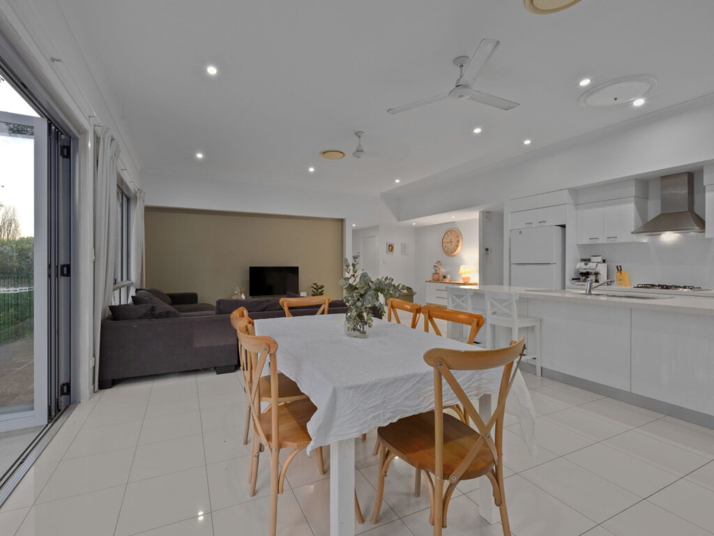 22 Kordan Boulevard, Raceview, QLD 4305