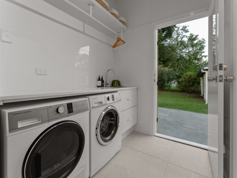 28 Gomer Street, Booval, QLD 4304