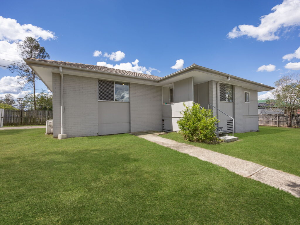 21 Overell Crescent, Riverview, QLD 4303