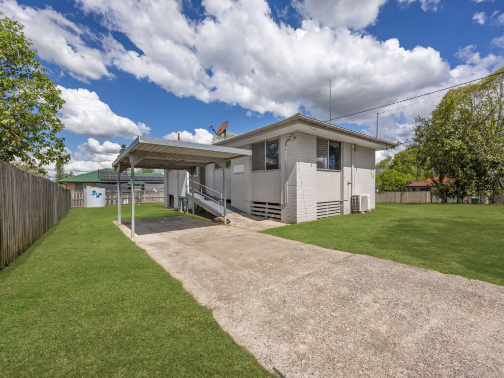 21 Overell Crescent, Riverview, QLD 4303