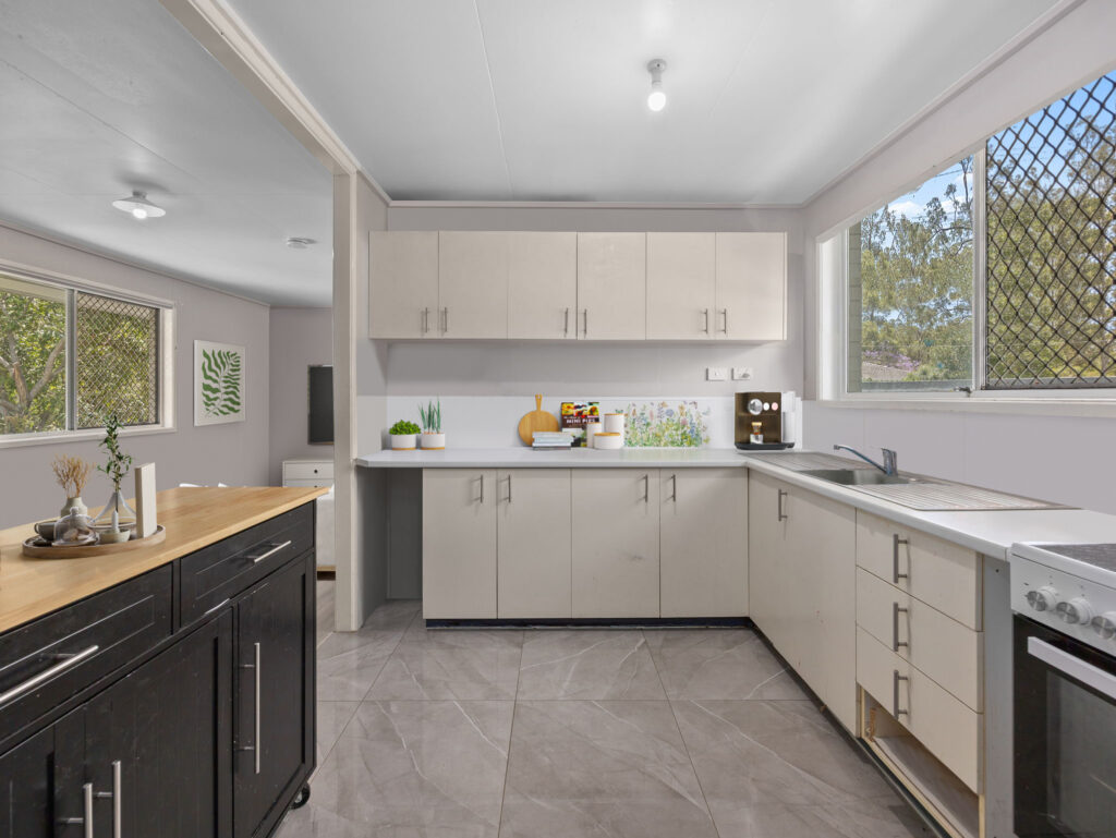 21 Overell Crescent, Riverview, QLD 4303