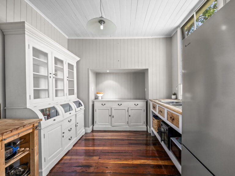 18 Hall Street, Harrisville, QLD 4307