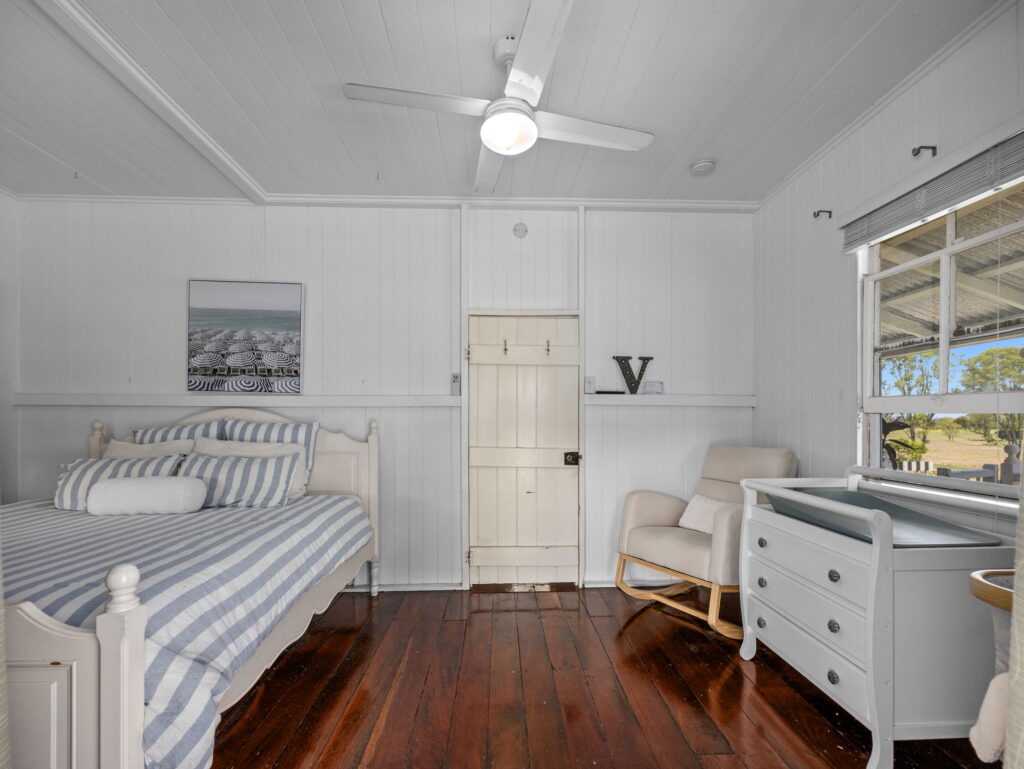 18 Hall Street, Harrisville, QLD 4307
