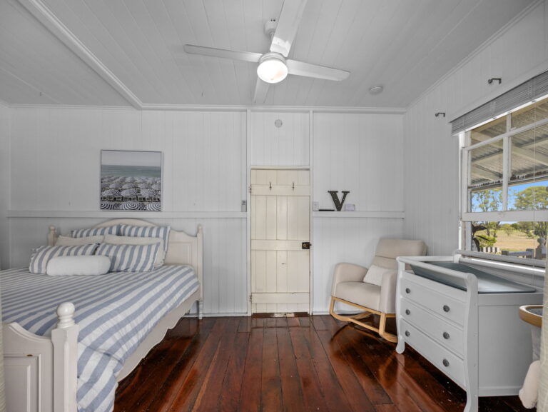18 Hall Street, Harrisville, QLD 4307