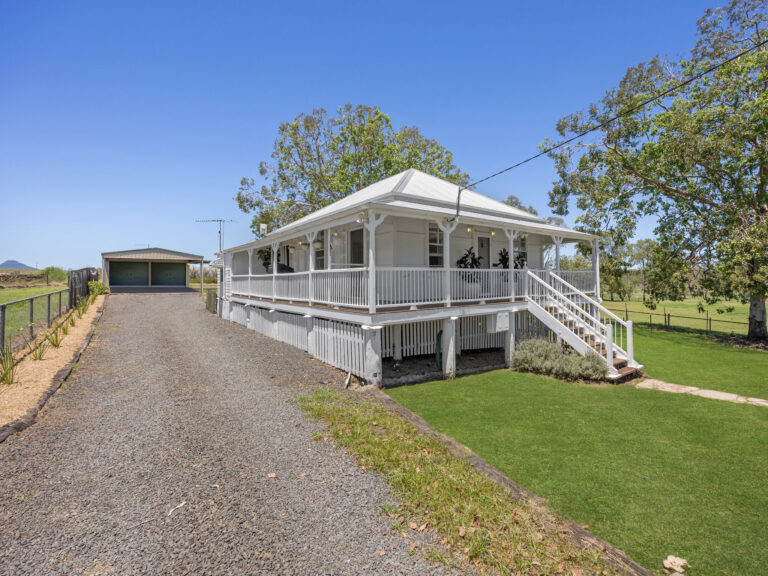 18 Hall Street, Harrisville, QLD 4307