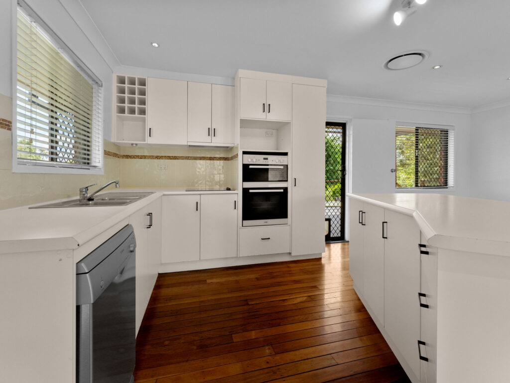 3 Olbern Crescent, Yamanto, QLD 4305