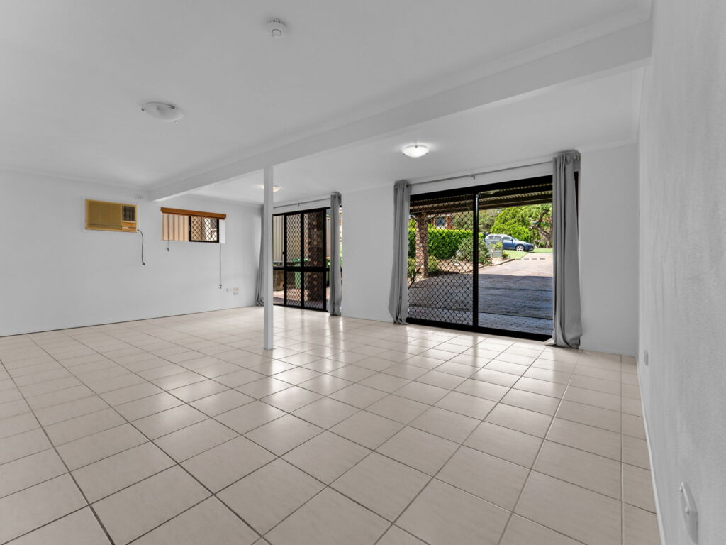 3 Olbern Crescent, Yamanto, QLD 4305
