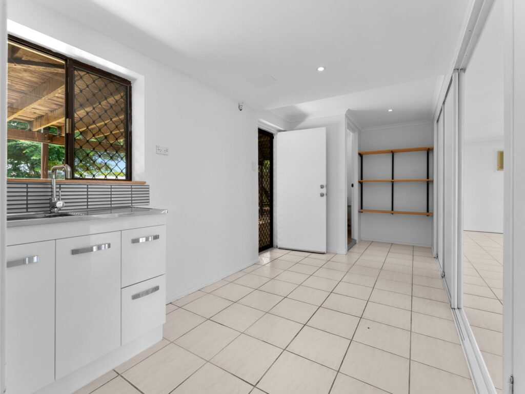 3 Olbern Crescent, Yamanto, QLD 4305