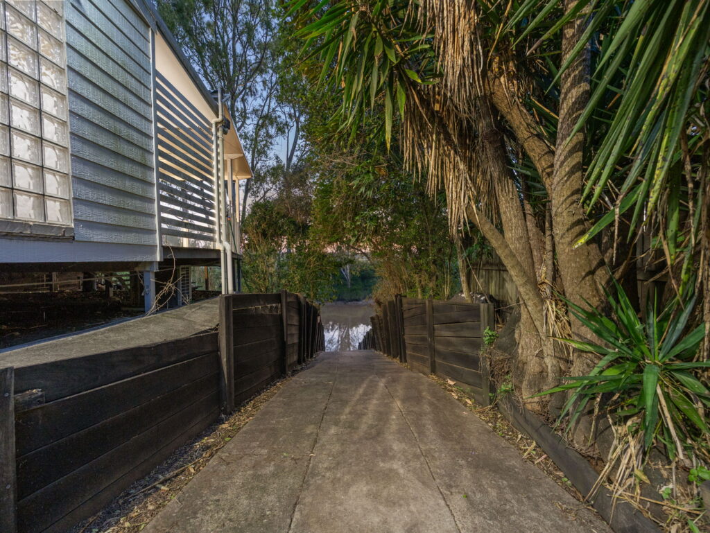86 South Queensborough Parade, Karalee, QLD 4306