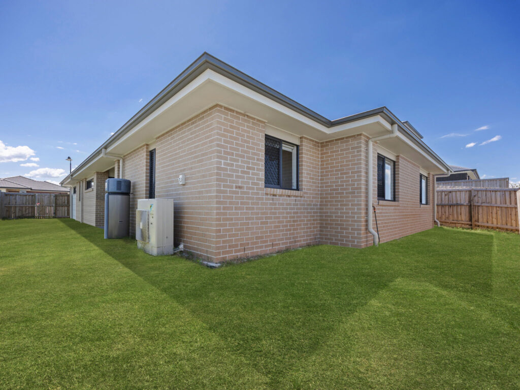 17 Jolly Mews, Ripley, QLD 4306