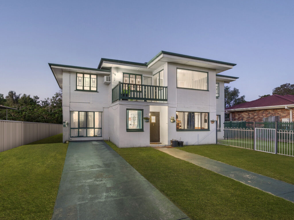 4 Colonial Court, Raceview, QLD 4305