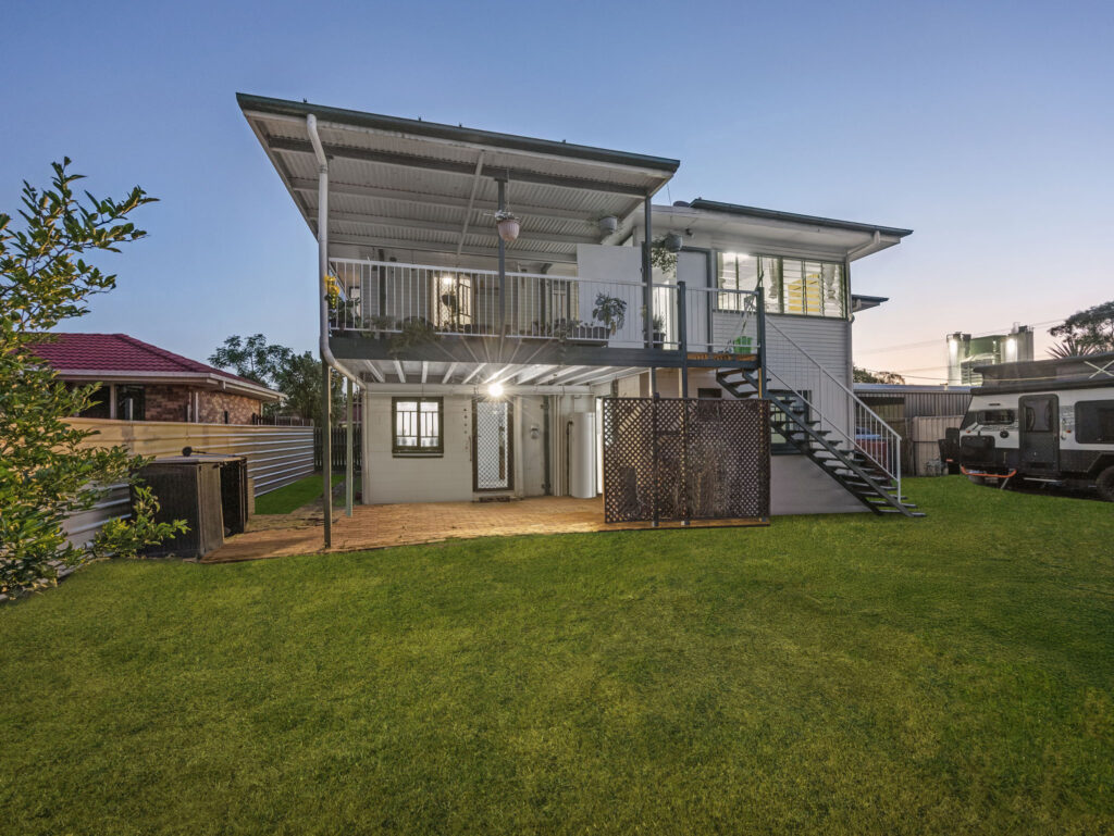 4 Colonial Court, Raceview, QLD 4305