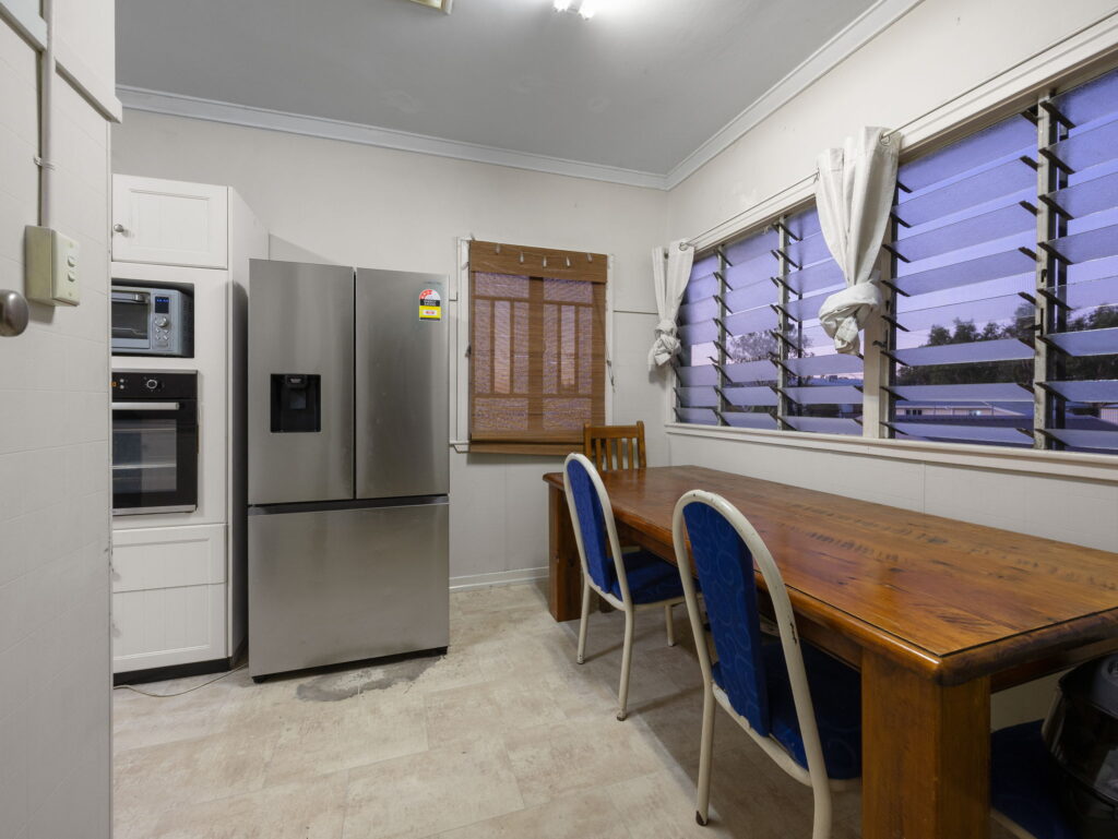 4 Colonial Court, Raceview, QLD 4305