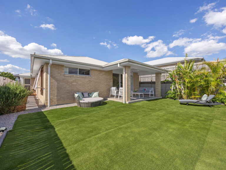 42 Falcon Street, Redbank Plains, QLD 4301