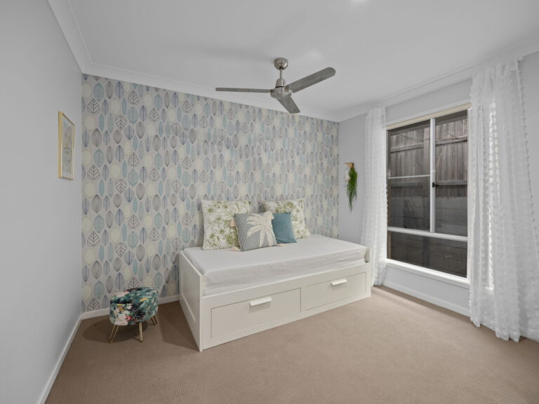 42 Falcon Street, Redbank Plains, QLD 4301