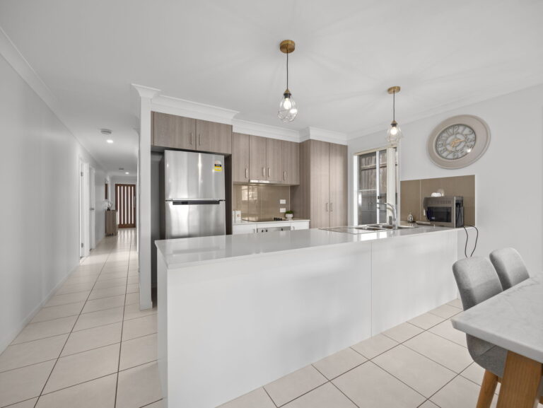 42 Falcon Street, Redbank Plains, QLD 4301