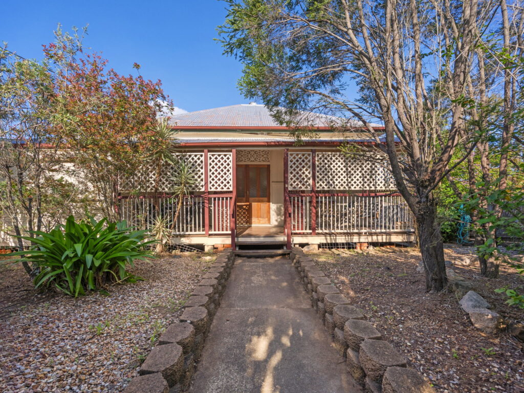 3 Harlin Road, Sadliers Crossing, QLD 4305