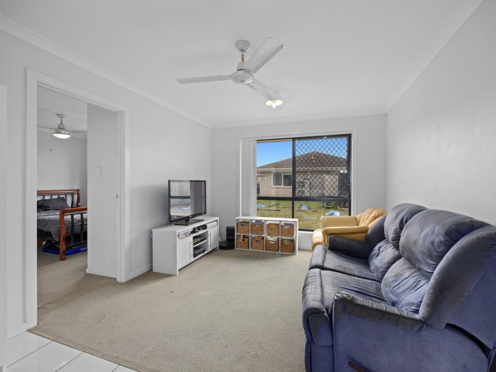 128 Alawoona Street, Redbank Plains, QLD 4301