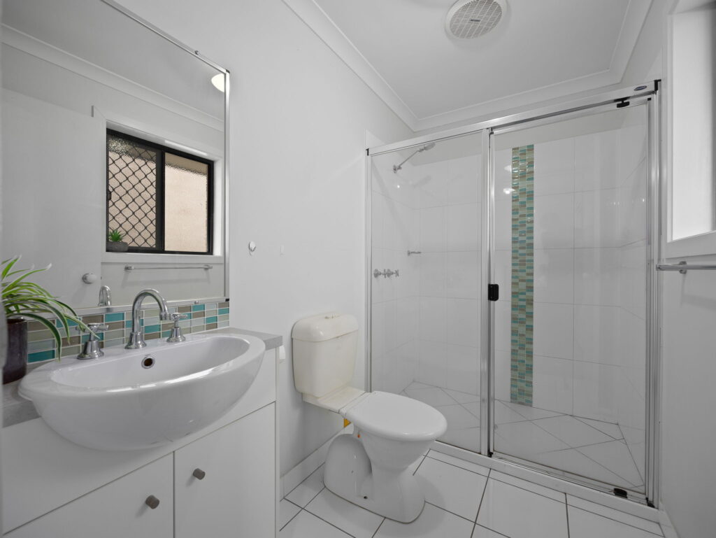 128 Alawoona Street, Redbank Plains, QLD 4301