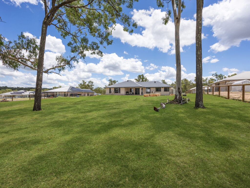 11 Camden Court, Kensington Grove, QLD 4341