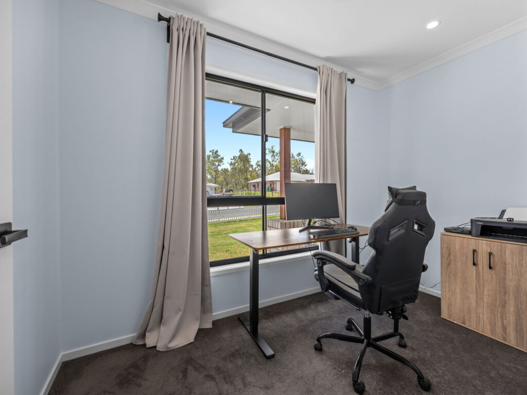 11 Camden Court, Kensington Grove, QLD 4341
