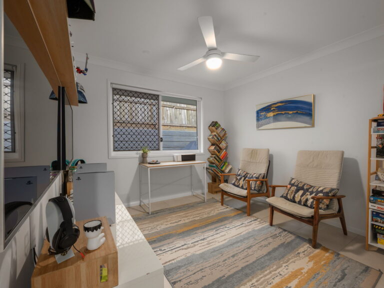 1 Shearer Court, Ripley, QLD 4306