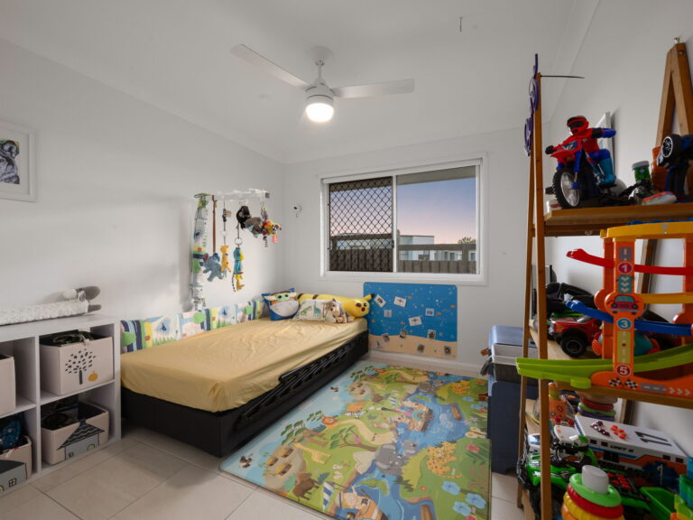 1 Shearer Court, Ripley, QLD 4306